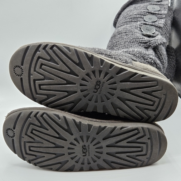 Ugg Australia 5 button 17.5" tall sweater style foldable boots size 9 - Picture 7 of 15